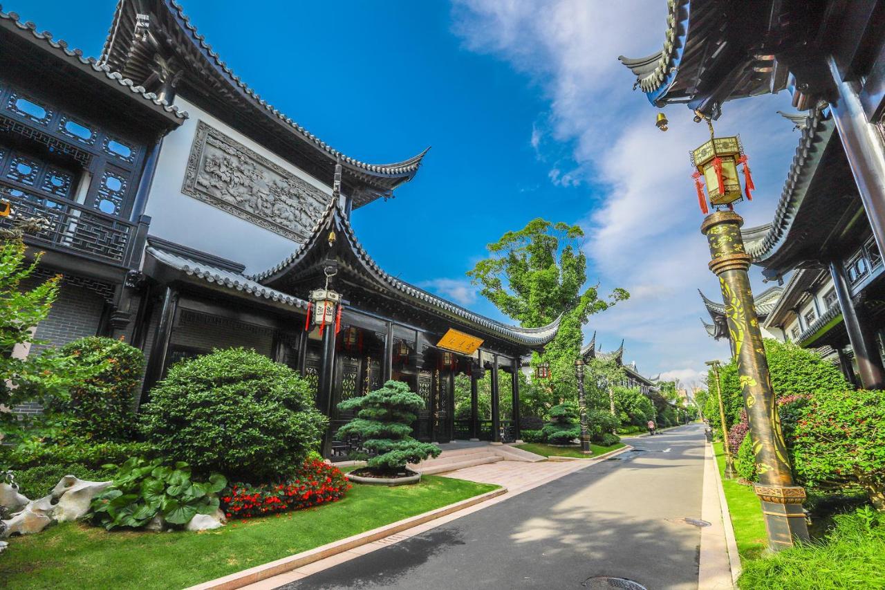 Royal Garden Hotel Shanghai-Free Shuttle To And From Disney & Pvg & Close Metro Line2 Easy To Sha New Expo Buitenkant foto