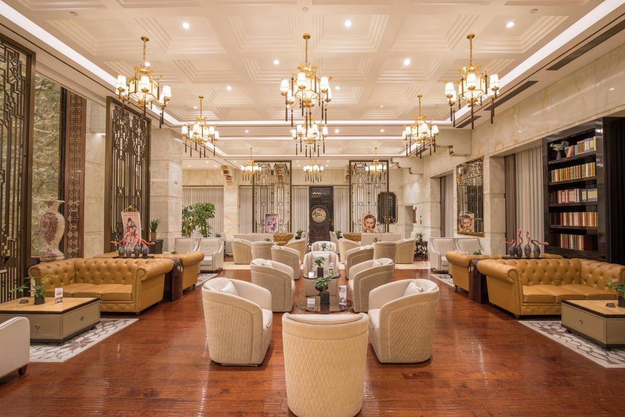 Royal Garden Hotel Shanghai-Free Shuttle To And From Disney & Pvg & Close Metro Line2 Easy To Sha New Expo Buitenkant foto