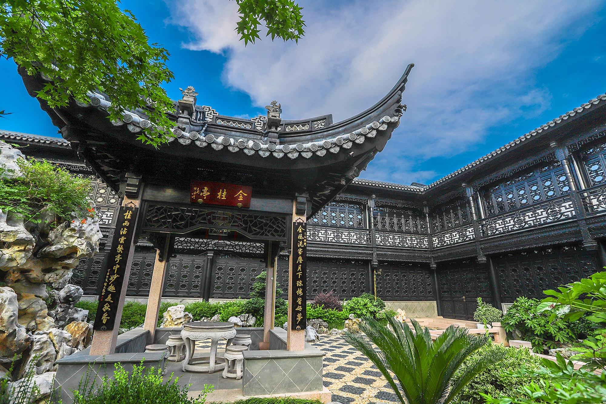 Royal Garden Hotel Shanghai-Free Shuttle To And From Disney & Pvg & Close Metro Line2 Easy To Sha New Expo Buitenkant foto