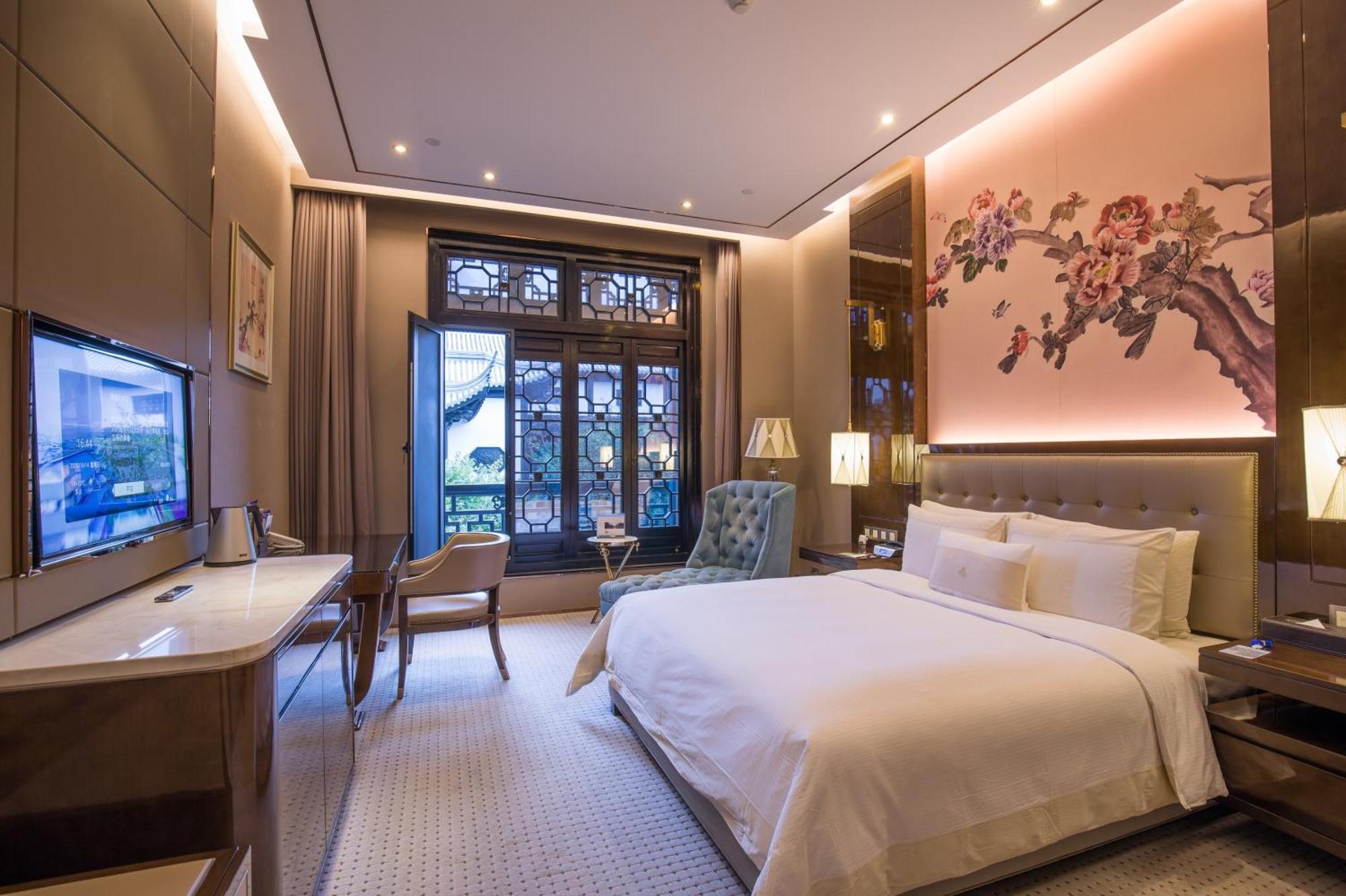 Royal Garden Hotel Shanghai-Free Shuttle To And From Disney & Pvg & Close Metro Line2 Easy To Sha New Expo Buitenkant foto