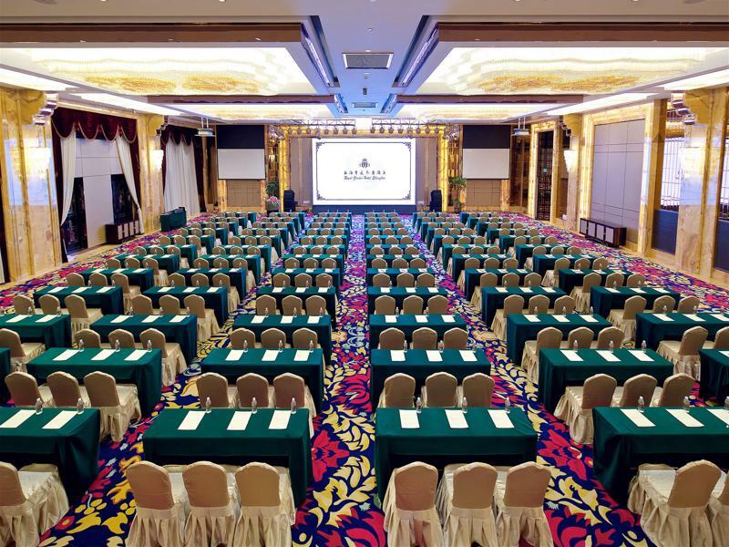 Royal Garden Hotel Shanghai-Free Shuttle To And From Disney & Pvg & Close Metro Line2 Easy To Sha New Expo Buitenkant foto