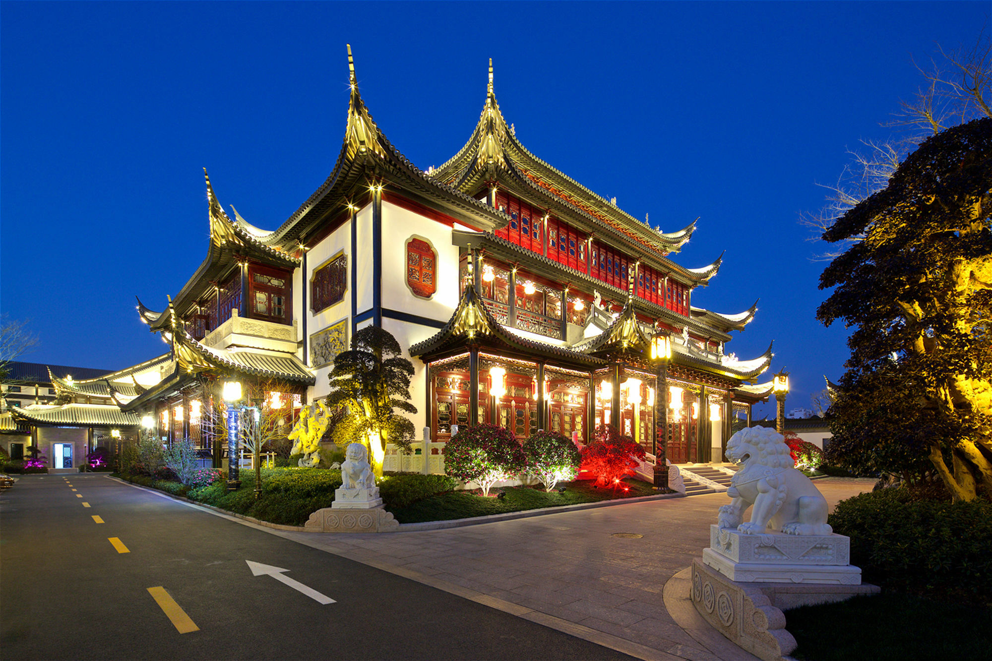 Royal Garden Hotel Shanghai-Free Shuttle To And From Disney & Pvg & Close Metro Line2 Easy To Sha New Expo Buitenkant foto