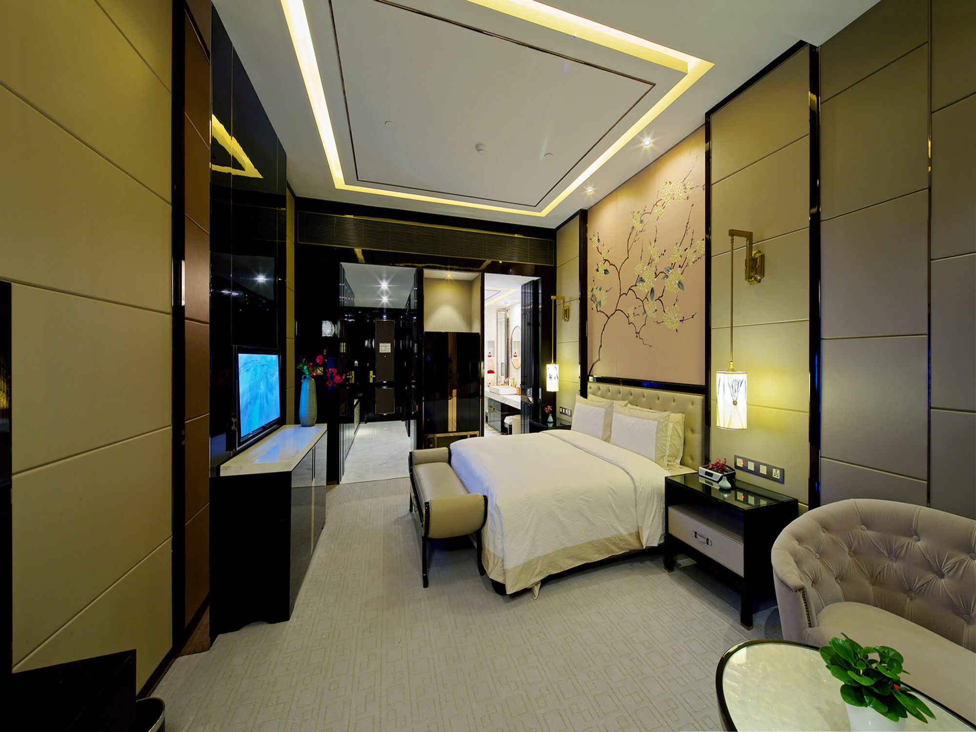 Royal Garden Hotel Shanghai-Free Shuttle To And From Disney & Pvg & Close Metro Line2 Easy To Sha New Expo Buitenkant foto