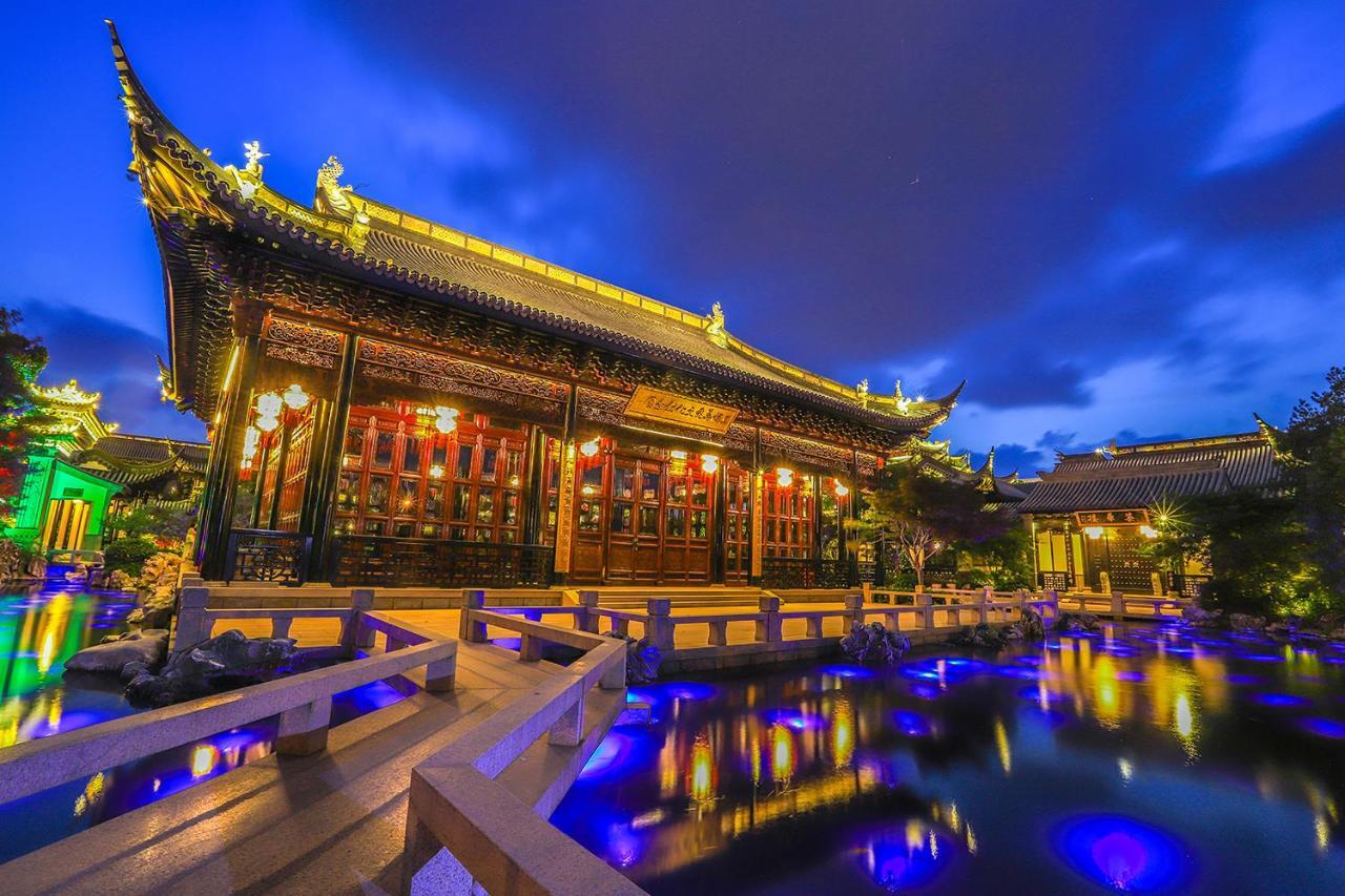 Royal Garden Hotel Shanghai-Free Shuttle To And From Disney & Pvg & Close Metro Line2 Easy To Sha New Expo Buitenkant foto
